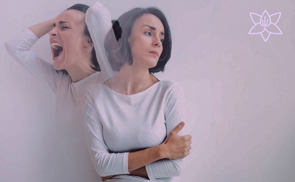 Девушка больна шизофренией